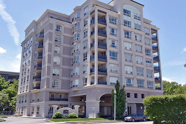 Spencer Creek Village at 1000-2000-3000-4000 Creekside Drive, Dundas
