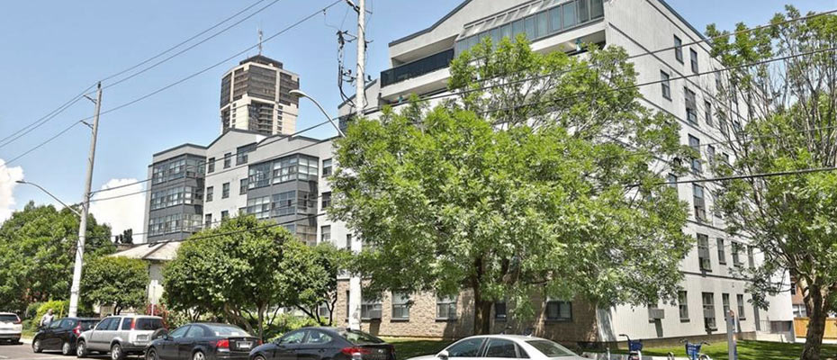 175 Hunter Condos at 175 Hunter Street East in downtown Hamilton